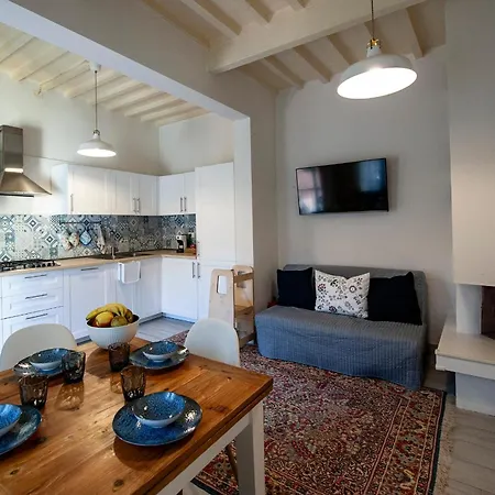 Luxury Old Town Piza